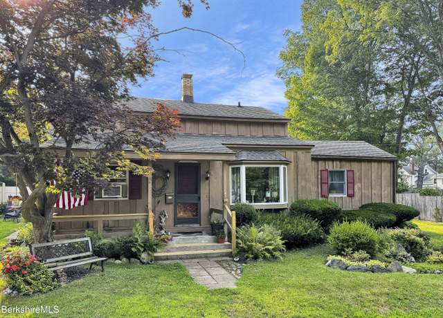 Property at 48 Copley Ter, Pittsfield, MA 01201, 3 beds, 2 baths