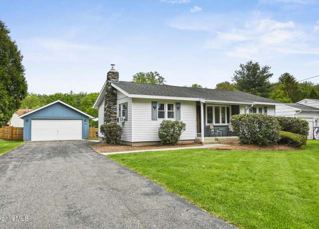 Property at 135 Imperial Ave, Pittsfield, MA 01201, 3 beds, 1 bath