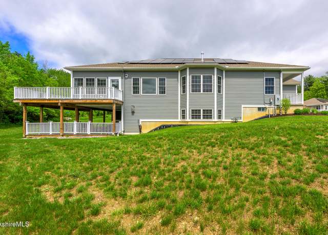 Property at 19 Aspen Way, Pittsfield, MA 01201, 3 beds, 3 baths