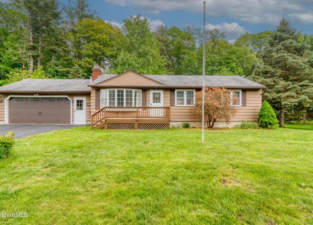 Property at 250 Highland Ave, Pittsfield, MA 01201, 3 beds, 1.5 baths