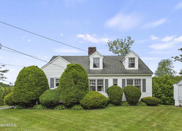 Property at 44 Jason St, Pittsfield, MA 01201, 3 beds, 1 bath