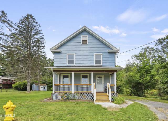 Property at 211 Mohegan St, Pittsfield, MA 01201, 4 beds, 1 bath