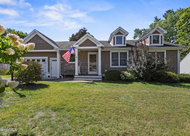 Property at 75 Anita Dr, Pittsfield, MA 01201, 3 beds, 2.5 baths
