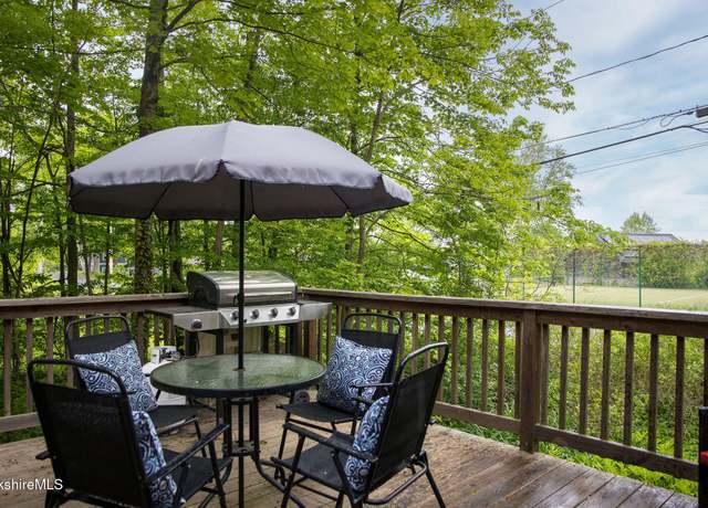 Property at 10 Elm Rd, Richmond, MA 01254, 3 beds, 2 baths