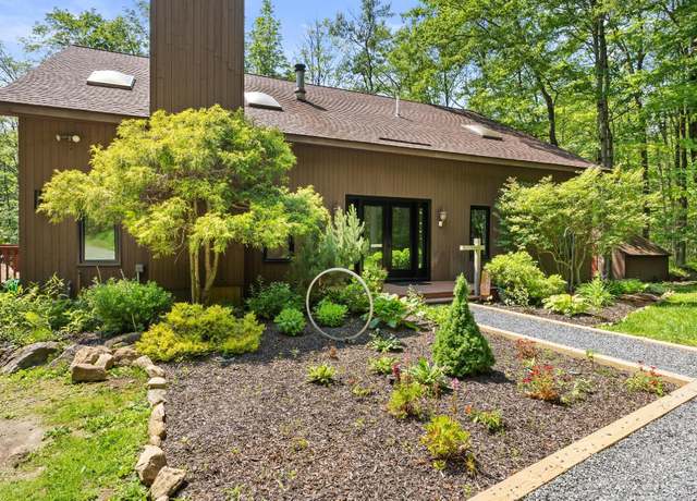 Property at 889 George Carter Rd, Becket, MA 01223, 3 beds, 2.5 baths