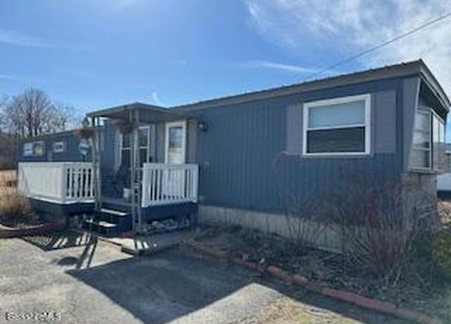 Property at 22 2nd Ave, Cheshire, MA 01225, 2 beds, 1 bath