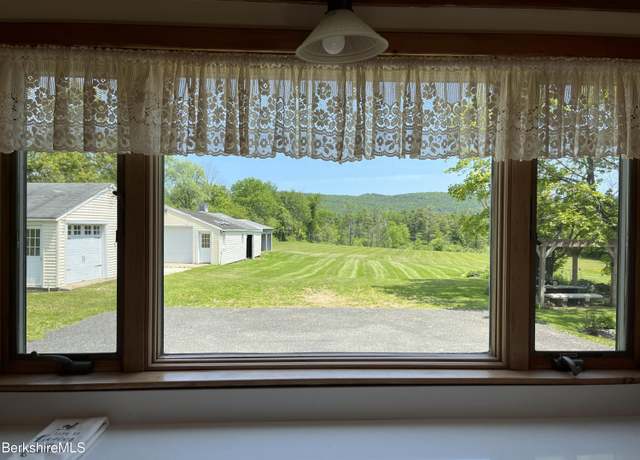 Property at 35 Chapman Rd, Pittsfield, MA 01201, 2 beds, 3 baths