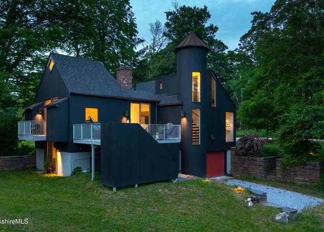 Property at 856 Barnum St, Sheffield, MA 01257, 3 beds, 3 baths