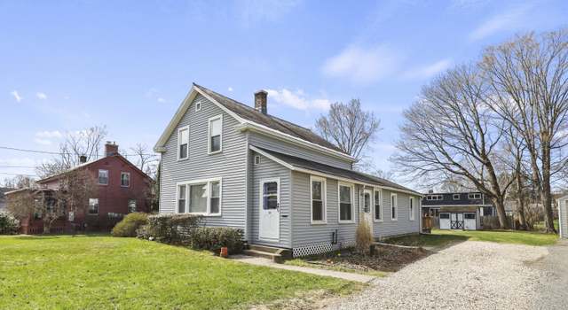 Photo of 33 Linden St, Williamstown, MA 01267