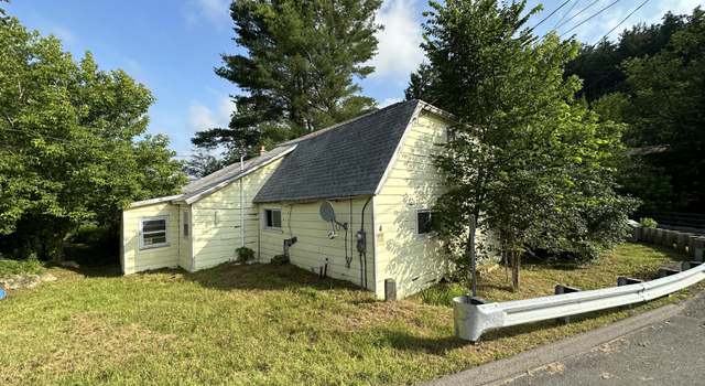 Photo of 4 Griffin Hill Rd, Savoy, MA 01256