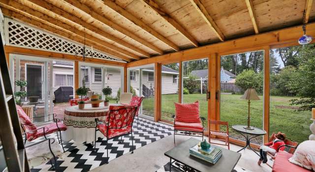 Photo of 16 E New Lenox Rd, Lenox, MA 01240