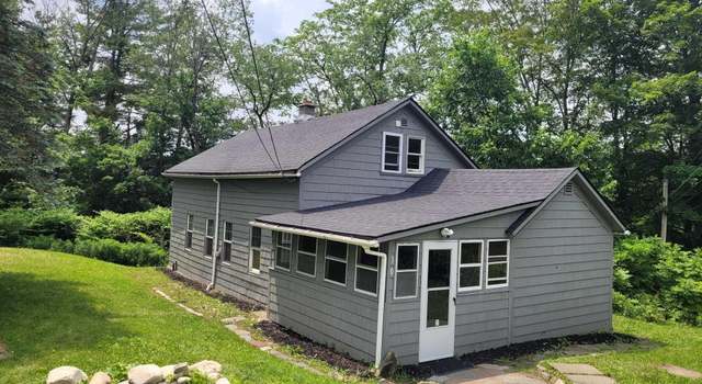 Photo of 30 Glassworks Rd, Lanesborough, MA 01224