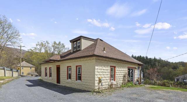 Photo of 65 Cross Rd, Clarksburg, MA 01247