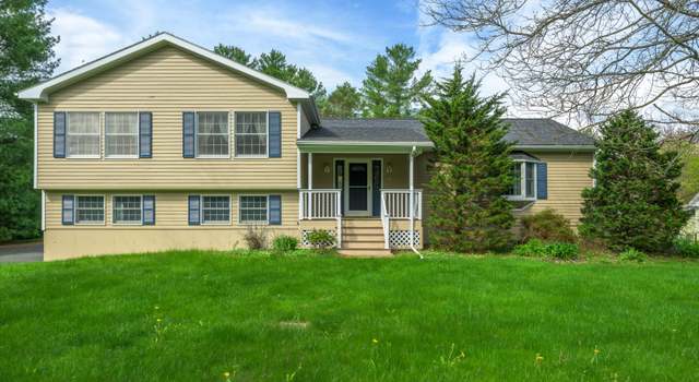 Photo of 90 Mandalay Rd, Lee, MA 01238
