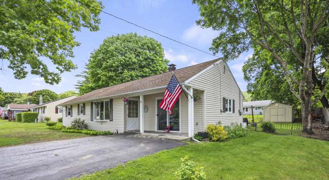 Photo of 13 Norwich Dr, Dalton, MA 01226