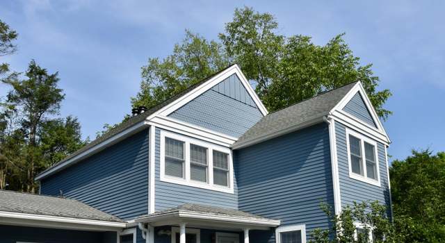 Photo of 2 Copper Beech Ln, Great Barrington, MA 01230