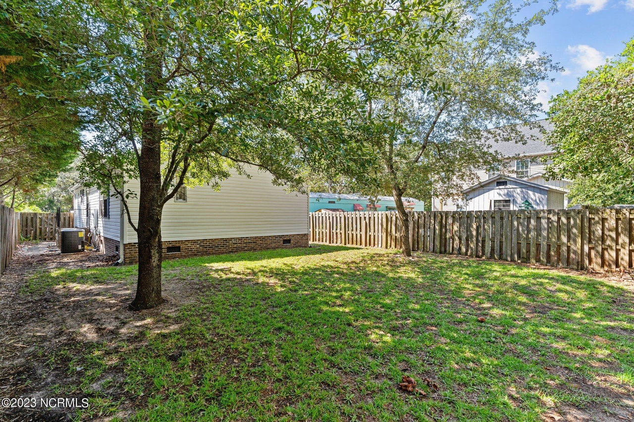 7706 E Oak Island Dr, Oak Island, NC 28465 MLS 100404484 Redfin