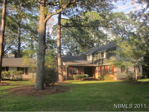 3512 Canterbury Dr, New Bern, NC 28562