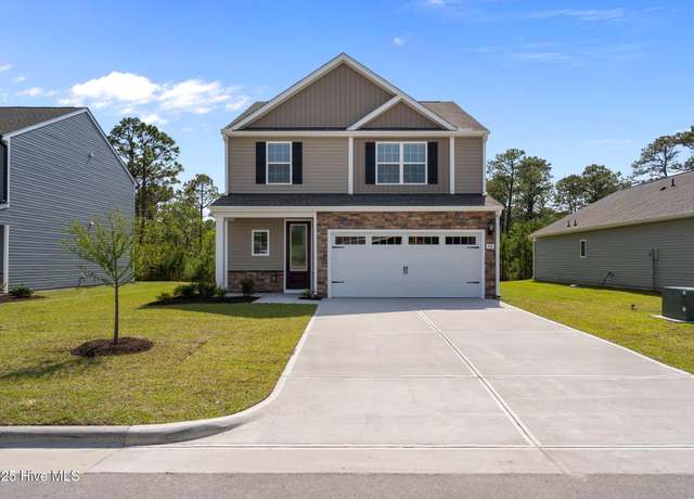 Property at 28 S Umbrella Palm Dr, Hampstead, NC 28443, 4 beds, 2.5 baths