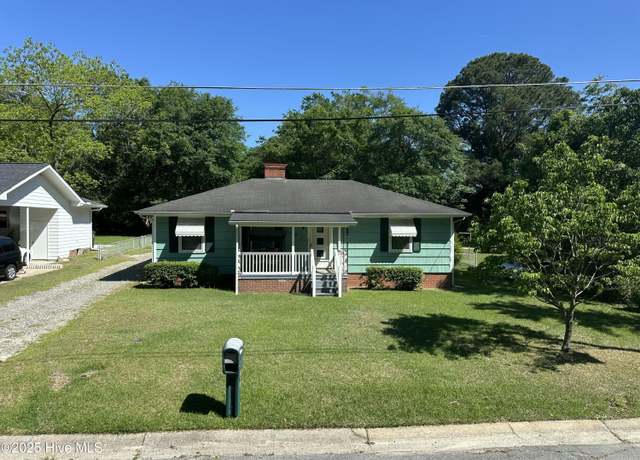 Property at 910 Pittman St, Goldsboro, NC 27530, 3 beds, 1.5 baths