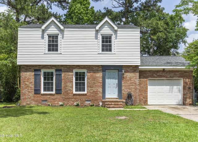 Property at 118 Carolina Cir, Jacksonville, NC 28546, 3 beds, 1.5 baths
