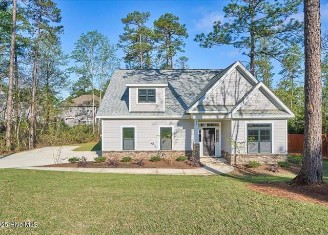 Property at 294 Juniper Creek Blvd, Pinehurst, NC 28374, 4 beds, 3.5 baths