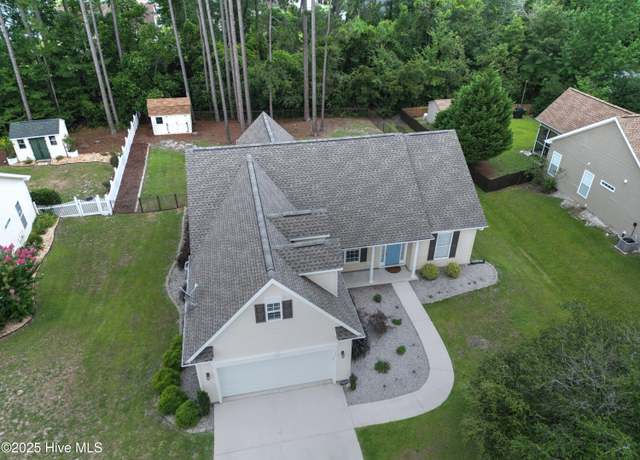 Property at 684 Jura Ct, Shallotte, NC 28470, 3 beds, 2 baths