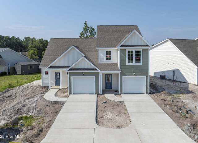 Property at 205 Sandpiper Pl, Holly Ridge, NC 28445, 3 beds, 2.5 baths