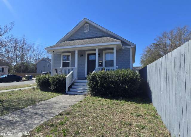 Property at 924 S 11th St, Wilmington, NC 28401, 2 beds, 1 bath