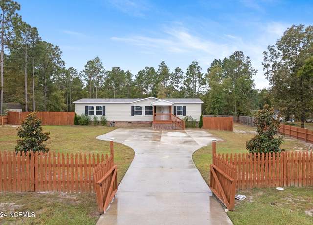 Property at 4041 W Red Oak Dr NE, Leland, NC 28451, 3 beds, 2 baths