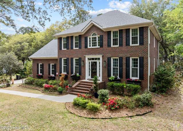Property at 6212 Tree Toad Ct, Wilmington, NC 28411, 4 beds, 3.5 baths