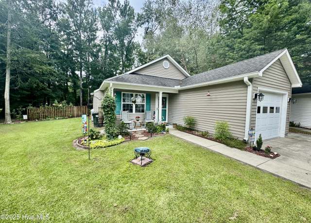 Property at 934 Dickinson Ct, New Bern, NC 28562, 3 beds, 2 baths