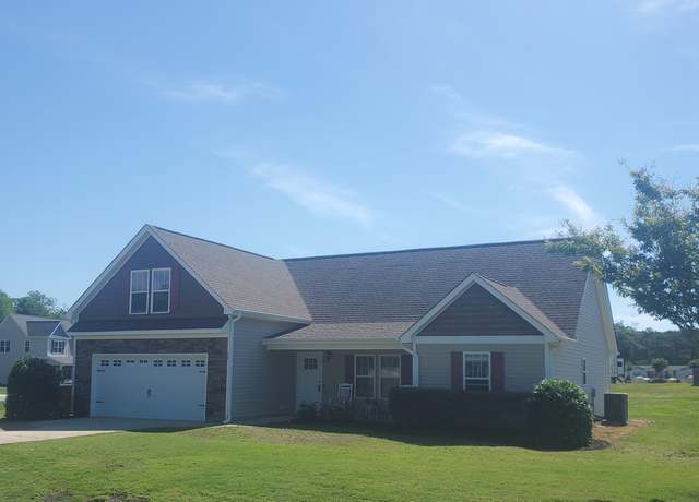 Property at 19 Darel St, Rocky Point, NC 28457, 3 beds, 2 baths