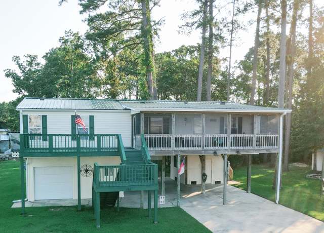 Property at 185 Riverview Ln, Belhaven, NC 27810, 3 beds, 2 baths