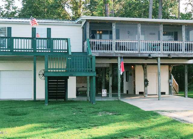 Property at 185 Riverview Ln, Belhaven, NC 27810, 3 beds, 2 baths