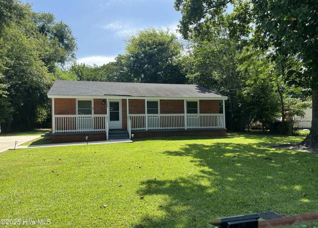 Property at 7006 Ryan St, Fayetteville, NC 28314, 3 beds, 1.5 baths