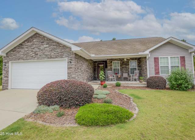Property at 105 Lightwater Ct, Aberdeen, NC 28315, 3 beds, 2 baths