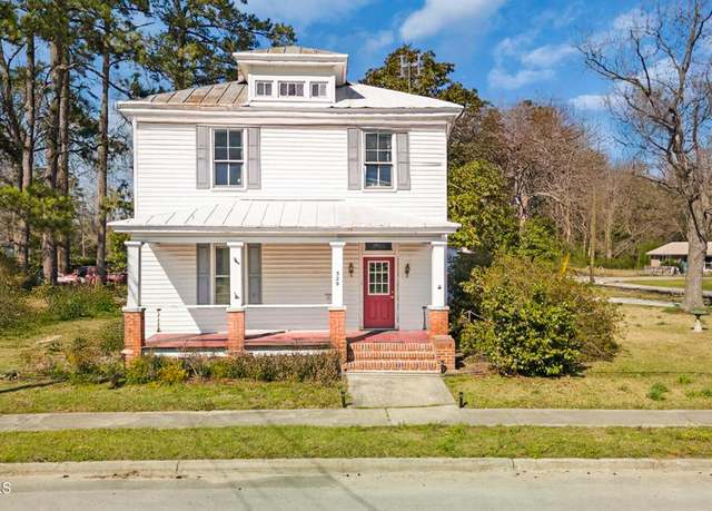 Property at 329 W Jones St, Trenton, NC 28585, 1 bed, 1 bath