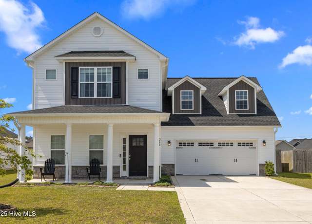 Property at 284 Crossroads Store Dr, Jacksonville, NC 28546, 3 beds, 2.5 baths