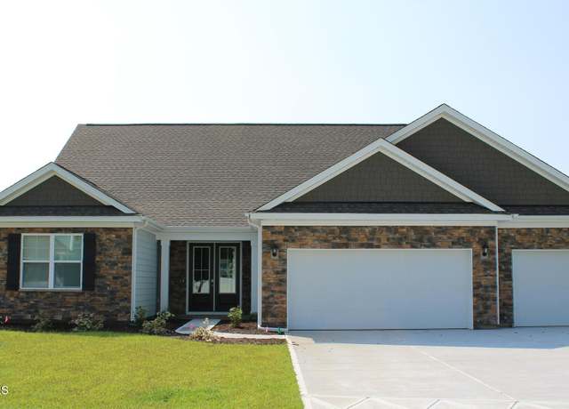 Property at 8984 Chesterfield Dr NW, Calabash, NC 28467, 3 beds, 2.5 baths