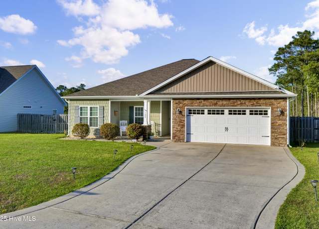 Property at 102 Costa Ct, Sneads Ferry, NC 28460, 3 beds, 2 baths
