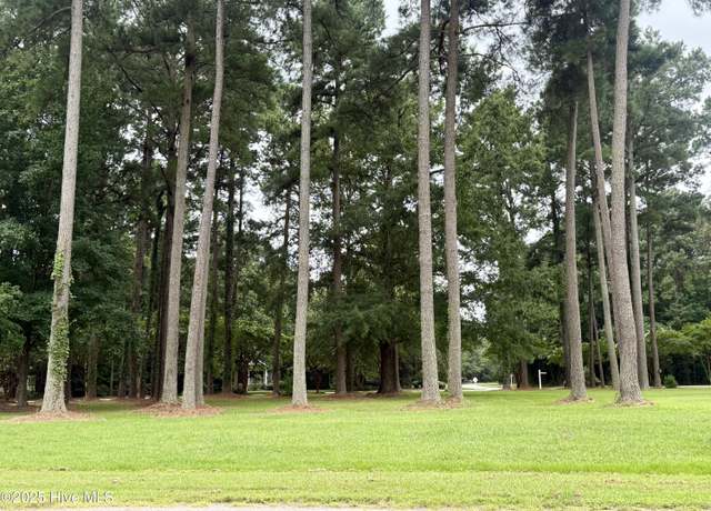 Property at 114 Green Ct E, Hertford, NC 27944