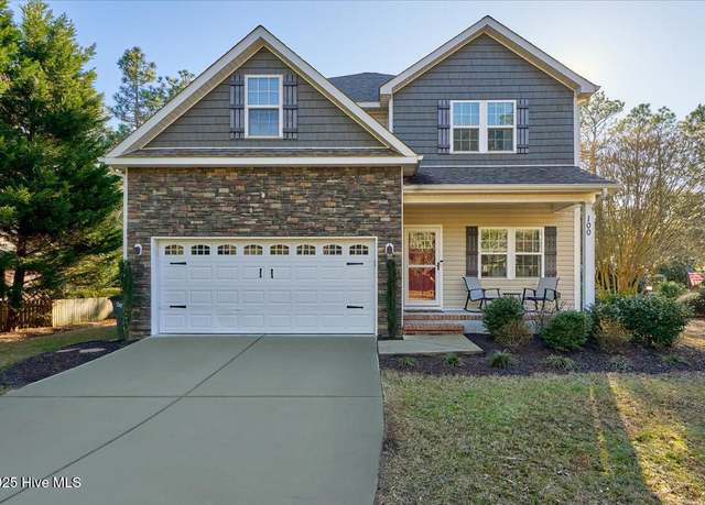 Property at 100 Hampton Pl, Pinehurst, NC 28374, 4 beds, 2.5 baths