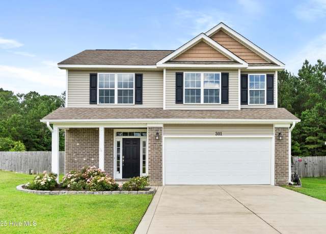 Property at 301 De Anza Ct, Maysville, NC 28555, 3 beds, 2.5 baths
