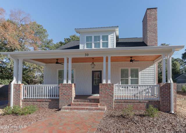 Property at 30 Medlin Rd, Pinehurst, NC 28374, 4 beds, 4 baths