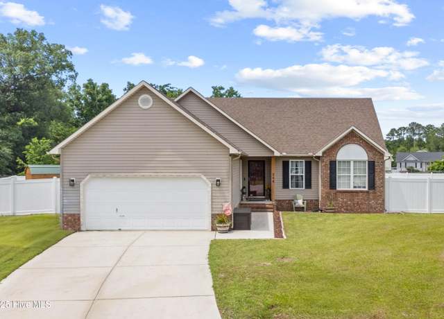 Property at 204 Bluff Ridge Ct, Jacksonville, NC 28540, 3 beds, 2 baths