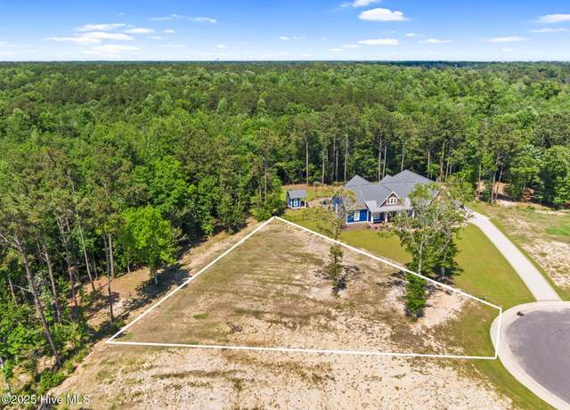 Property at 133 W Scarborough Ct, Hampstead, NC 28443