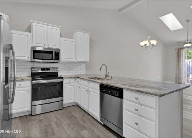 Property at 5006 Carleton Dr Unit 141, Wilmington, NC 28403, 2 beds, 2 baths