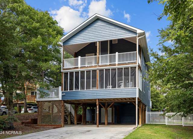 Property at 136 Pinewood Pl, Emerald Isle, NC 28594, 3 beds, 2.5 baths