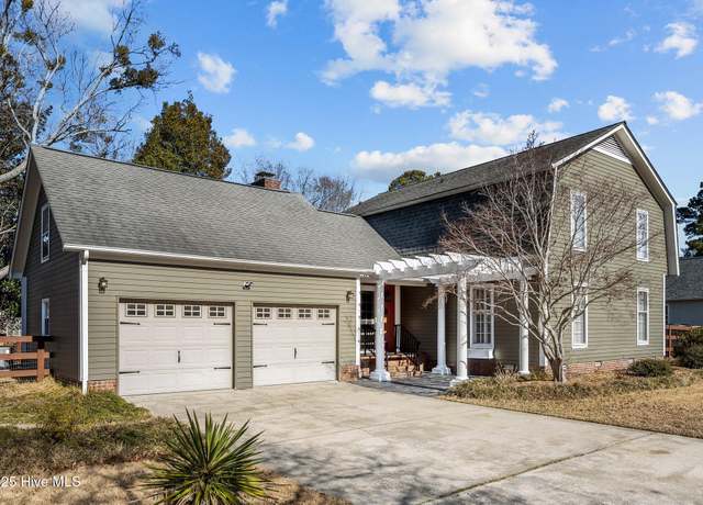 Property at 207 Converse Dr, Jacksonville, NC 28546, 4 beds, 3.5 baths